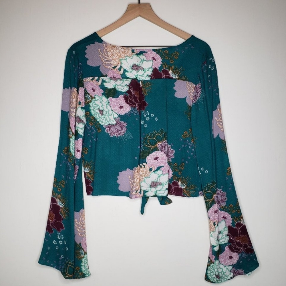 Rue 21 Tie front , bell sleeved crop top.